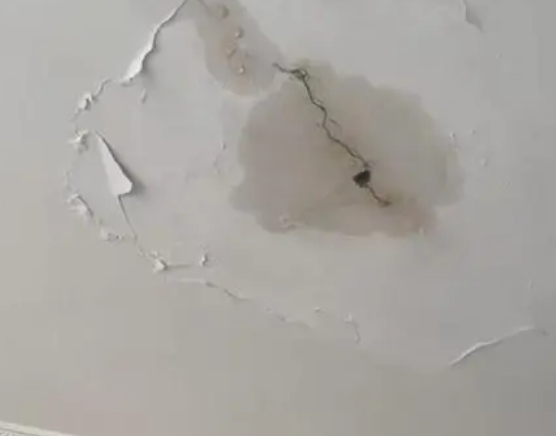 苍南阳台漏水维修公司分享下屋面防水工程质量问题原因分析